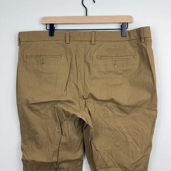 Old Navy Men's Ultimate Straight Chino Pant, Size 40x30 - Picture 4 of 5